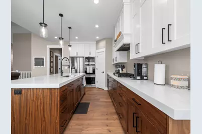 7236 W Halls Crossing Dr S, Herriman, UT 84096 - Photo 10