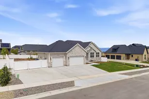 7236 W Halls Crossing Dr S, Herriman, UT 84096 - Photo 26
