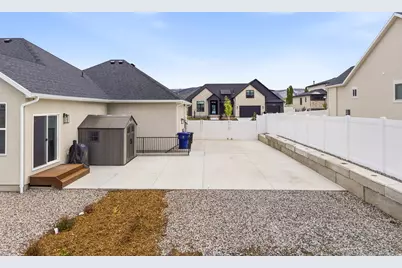 7236 W Halls Crossing Dr S, Herriman, UT 84096 - Photo 30