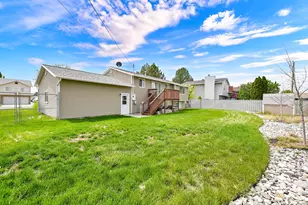 1890 W 2400 S, Syracuse, UT 84075 - Photo 22