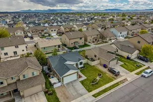 2442 E Hitching Post Dr, Eagle Mountain, UT 84005 - Photo 36