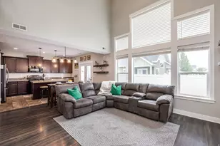 1879 W Trail Heights Dr, Riverton, UT 84065 - Photo 4