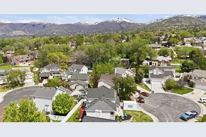 581 E Compass Cir N, North Salt Lake, UT 84054 - Photo 44