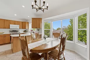 581 E Compass Cir N, North Salt Lake, UT 84054 - Photo 6