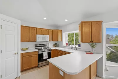 581 E Compass Cir N, North Salt Lake, UT 84054 - Photo 10