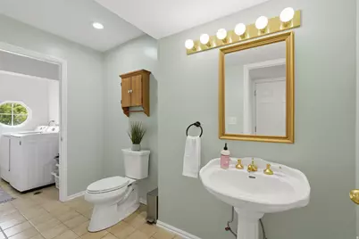 581 E Compass Cir N, North Salt Lake, UT 84054 - Photo 16