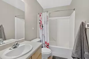 5176 W Dove Creek Ln, West Jordan, UT 84081 - Photo 12