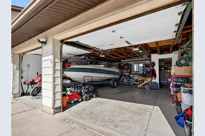 5592 S 3975 W, Roy, UT 84067 - Photo 36