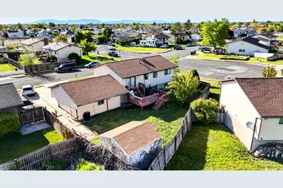 5592 S 3975 W, Roy, UT 84067 - Photo 44