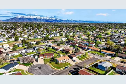 5592 S 3975 W, Roy, UT 84067 - Photo 40