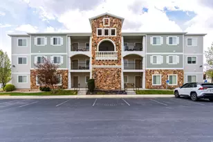 1821 N Crest Rd, Saratoga Springs, UT 84045 - Photo 2