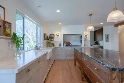 1079 W Ridgeside Ct S, South Jordan, UT 84095 - Photo 8