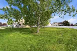 492 W 180 N, Clearfield, UT 84015 - Photo 4