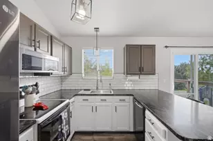 492 W 180 N, Clearfield, UT 84015 - Photo 12