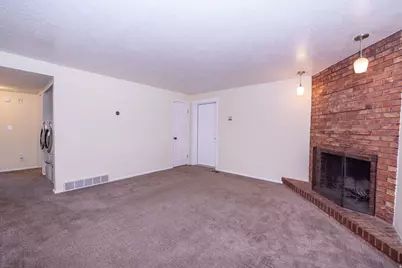 5545 S 2100 W #5, Roy, UT 84067 - Photo 8