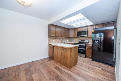 5545 S 2100 W #5, Roy, UT 84067 - Photo 10