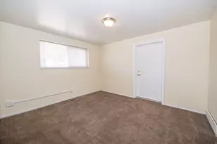 5545 S 2100 W, Roy, UT 84067 - Photo 20