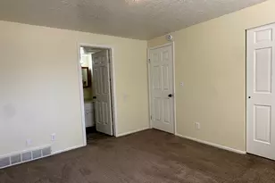 5545 S 2100 W, Roy, UT 84067 - Photo 16