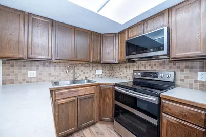 5545 S 2100 W #5, Roy, UT 84067 - Photo 12