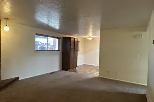 5545 S 2100 W, Roy, UT 84067 - Photo 14