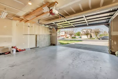 1052 N 1000 E, Layton, UT 84040 - Photo 38