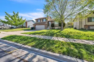 1052 N 1000 E, Layton, UT 84040 - Photo 2
