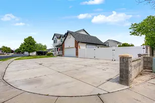 8233 S Creekwood Circle, West Jordan, UT 84088 - Photo 6