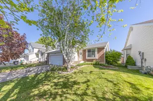 327 W 75 S, Clearfield, UT 84015 - Photo 2