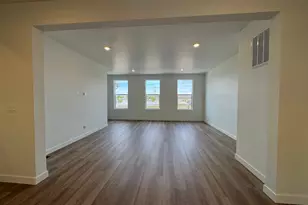 1883 W 1575 N, Layton, UT 84041 - Photo 8