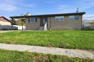698 E Oquirrh Ave, Tooele, UT 84074 - Photo 18