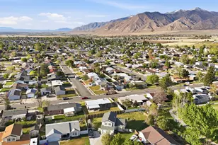 698 E Oquirrh Ave, Tooele, UT 84074 - Photo 24