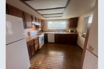 819 Castle Gate Cir, Helper, UT 84526 - Photo 8