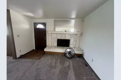 819 Castle Gate Cir, Helper, UT 84526 - Photo 2
