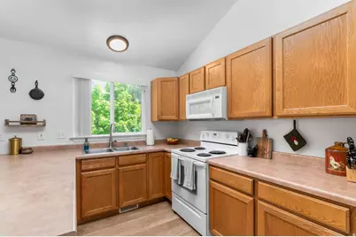 1229 S 1460 E, Provo, UT 84606 - Photo 10