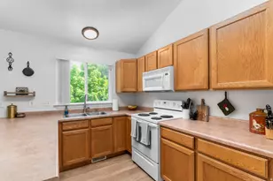 1229 S 1460 E, Provo, UT 84606 - Photo 10