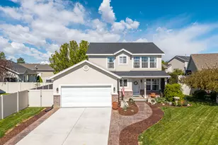 1949 N Vineyard Pl, Saratoga Springs, UT 84045 - Photo 2