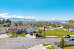 1949 N Vineyard Pl, Saratoga Springs, UT 84045 - Photo 4