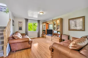 1949 N Vineyard Pl, Saratoga Springs, UT 84045 - Photo 8