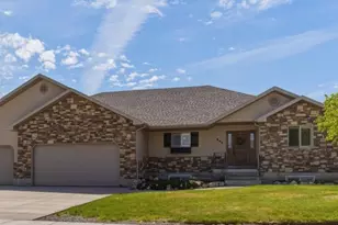 808 N 2300 W, Tremonton, UT 84337 - Photo 2