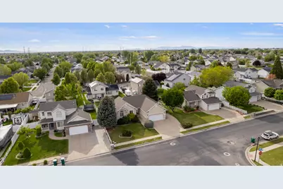 1369 N 2925 W, Layton, UT 84041 - Photo 8
