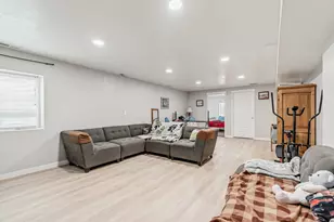 183 E 425 N, Vineyard, UT 84059 - Photo 18