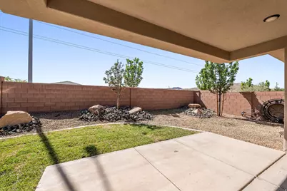 597 S Balancing Rock Dr, Washington, UT 84780 - Photo 36