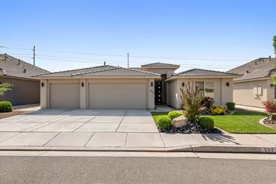 597 S Balancing Rock Dr, Washington, UT 84780 - Photo 2