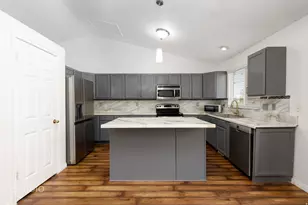 2972 W 2075 S, Syracuse, UT 84075 - Photo 16