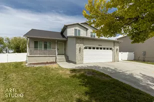 2972 W 2075 S, Syracuse, UT 84075 - Photo 2