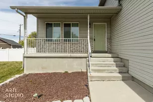 2972 W 2075 S, Syracuse, UT 84075 - Photo 4