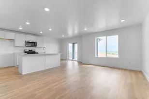 4260 Glenbrittle Dr N, Lehi, UT 84043 - Photo 2