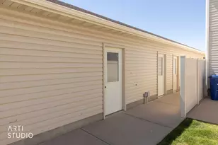 7438 S 1550 E, South Weber, UT 84405 - Photo 32