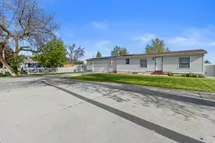 357 W 300 N, Smithfield, UT 84335 - Photo 2