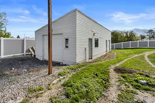 357 W 300 N, Smithfield, UT 84335 - Photo 26